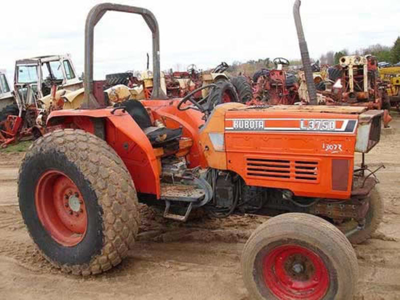KUBOTA L3750 CZĘŚCI DO SILNIKA